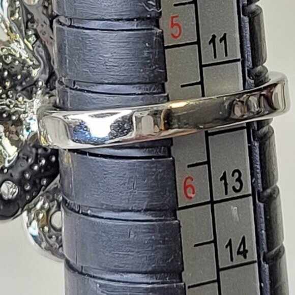 Genuine Grey Pearl and Swaroski Flower Ring Size 5.5 - Picture 5 of 12